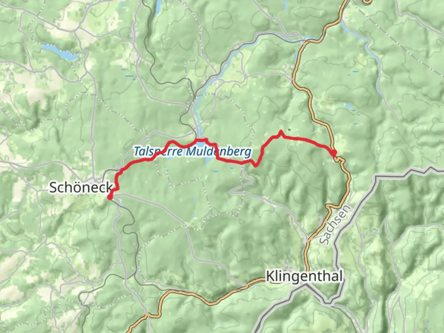 An image depicting the trail Mühlleithen to Schöneck via Muldenberger Talsperre and Kammweg Erzgebirge - Vogtland and its surrounding area.