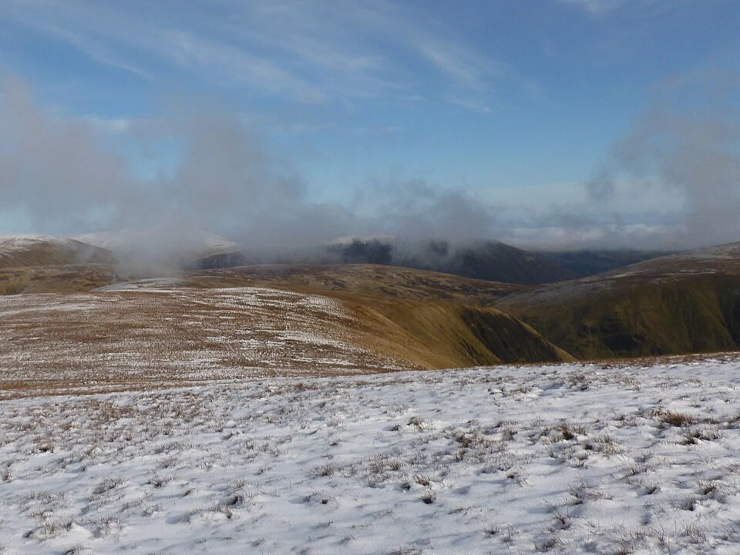An image depicting the trail Hart Fell and Saddle Yoke Loop via Capplegill and its surrounding area.