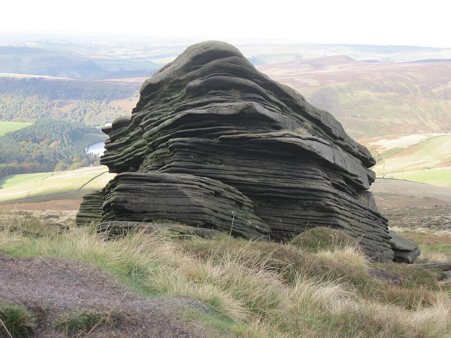 An image depicting the trail Kinder Low and Kinder Scout Walk and its surrounding area.