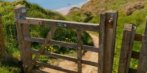 An image depicting the trail Marloes Sands Circular and its surrounding area.