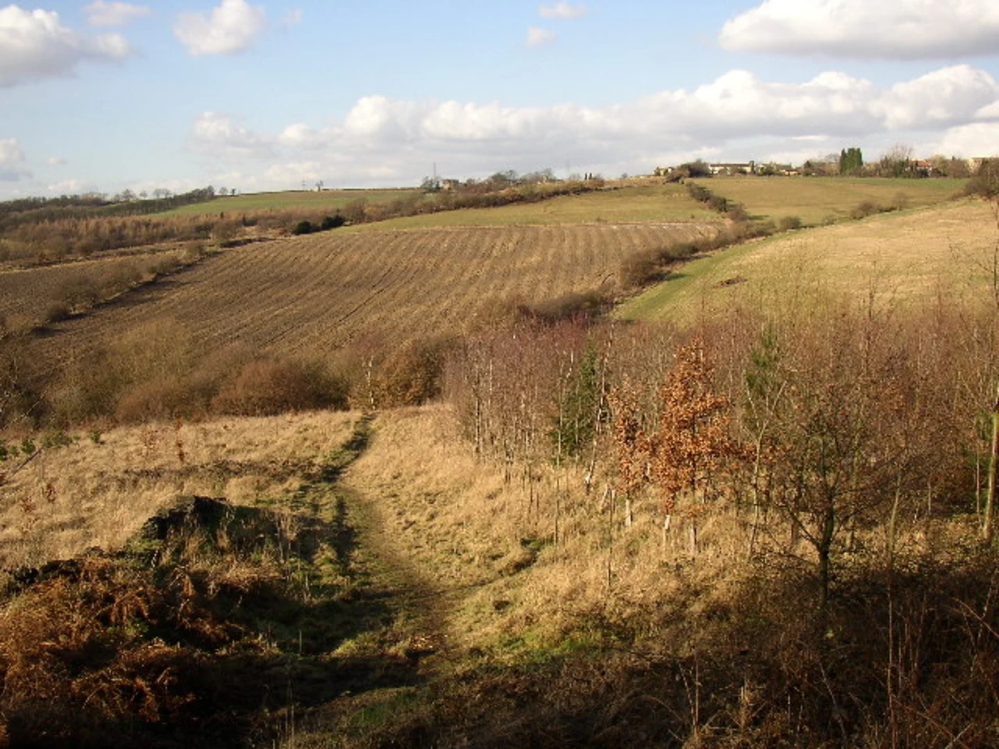 An image depicting the trail Spen Way Heritage Trail and its surrounding area.