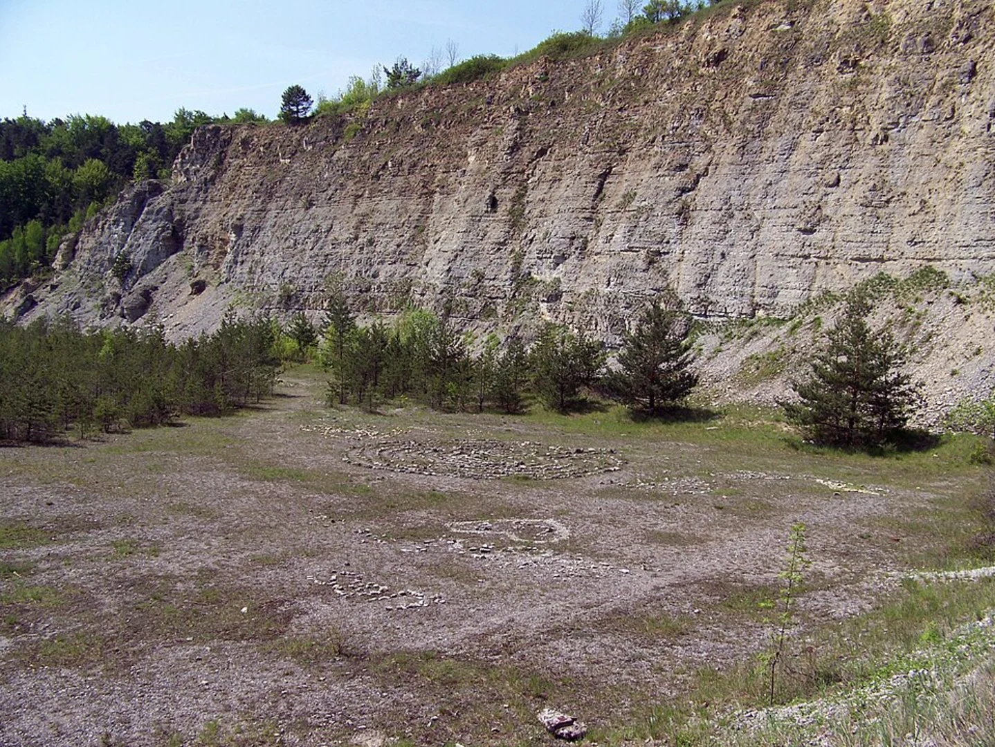 An image depicting the trail Zweiländerweg Rodachtal and its surrounding area.