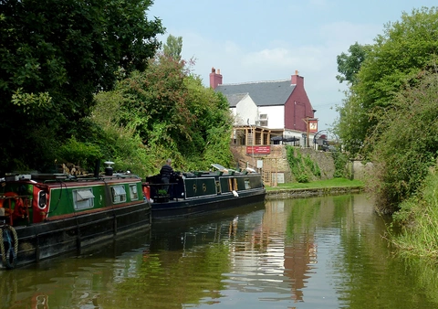 Macclesfield Canal Walk - Marple