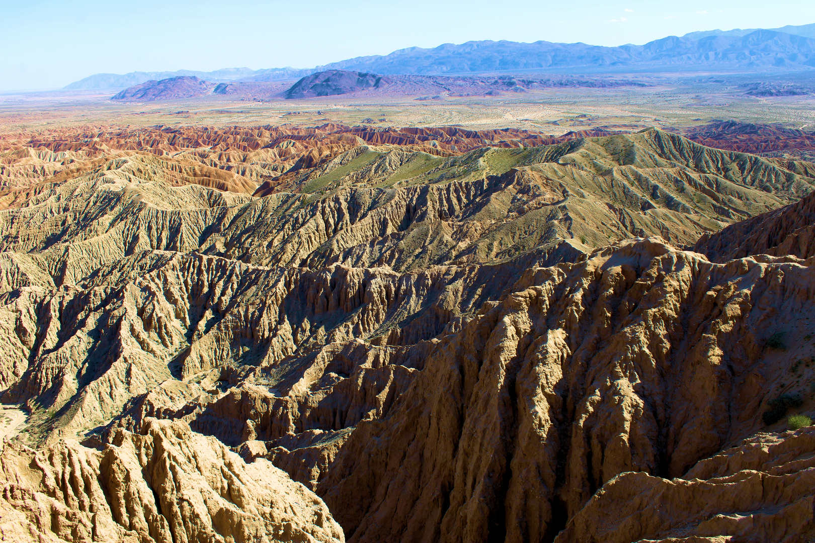 An image depicting the trail Pinyon Wash Trail and its surrounding area.