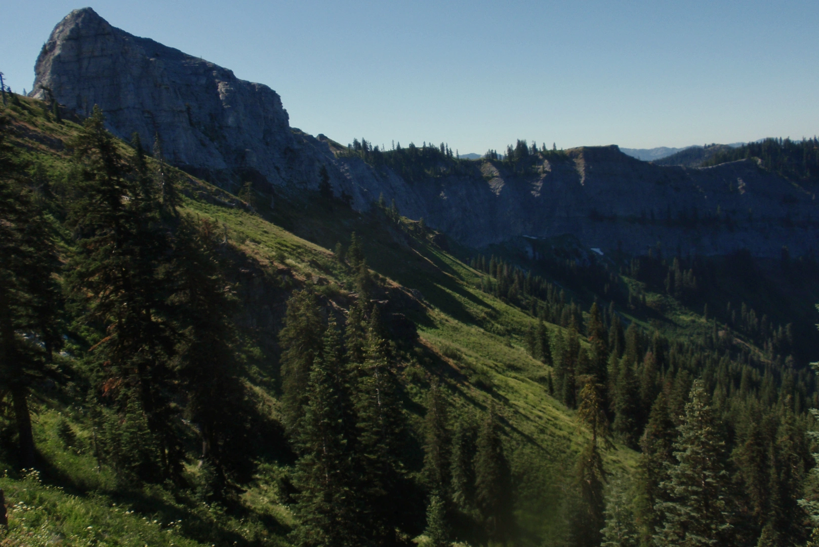 An image depicting the trail Marble Mountain via Canyon Creek and Shadow Lake Loop Trail and its surrounding area.