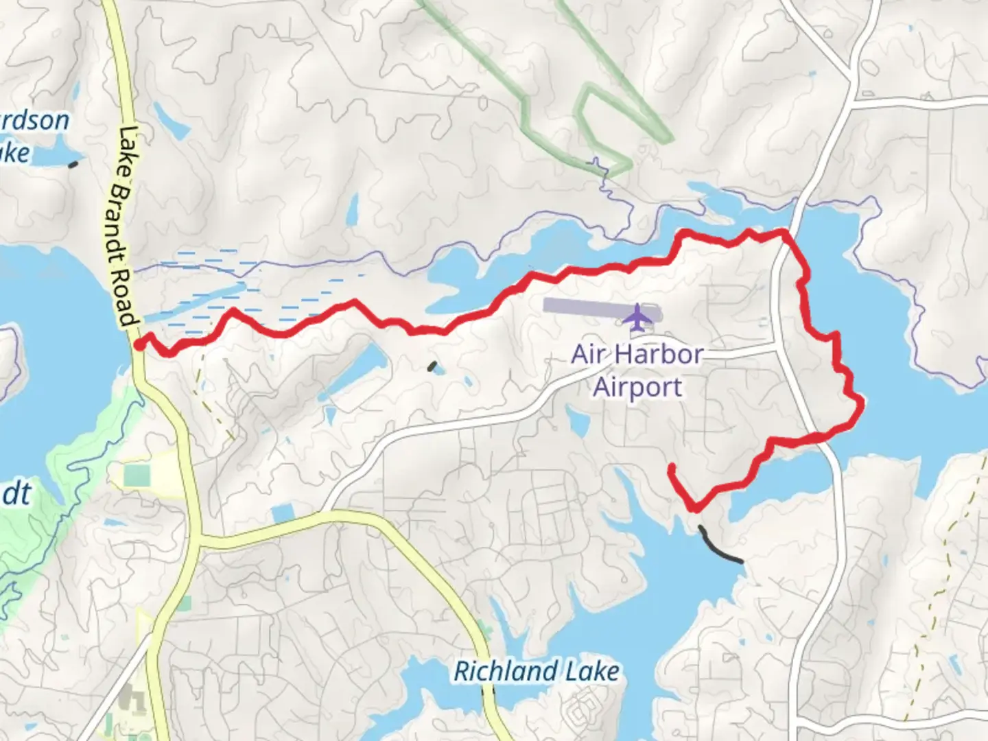 An image depicting the trail Laurel Bluff and West House Trail and its surrounding area.