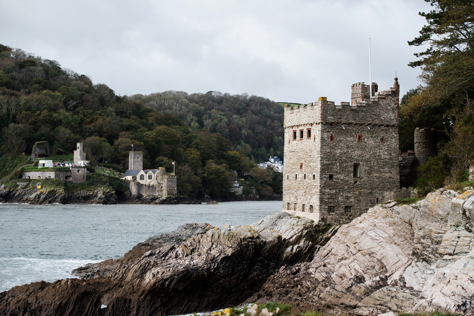 An image depicting the trail Dart Marina - Dartmouth Castle Walk and its surrounding area.