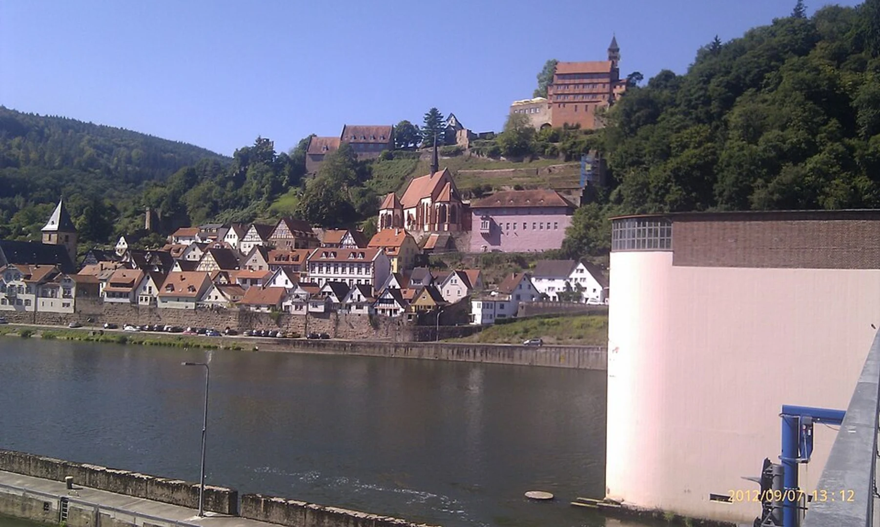 An image depicting the trail Neckar via Ersheimer Strasse and Linker Neckarrandweg and its surrounding area.