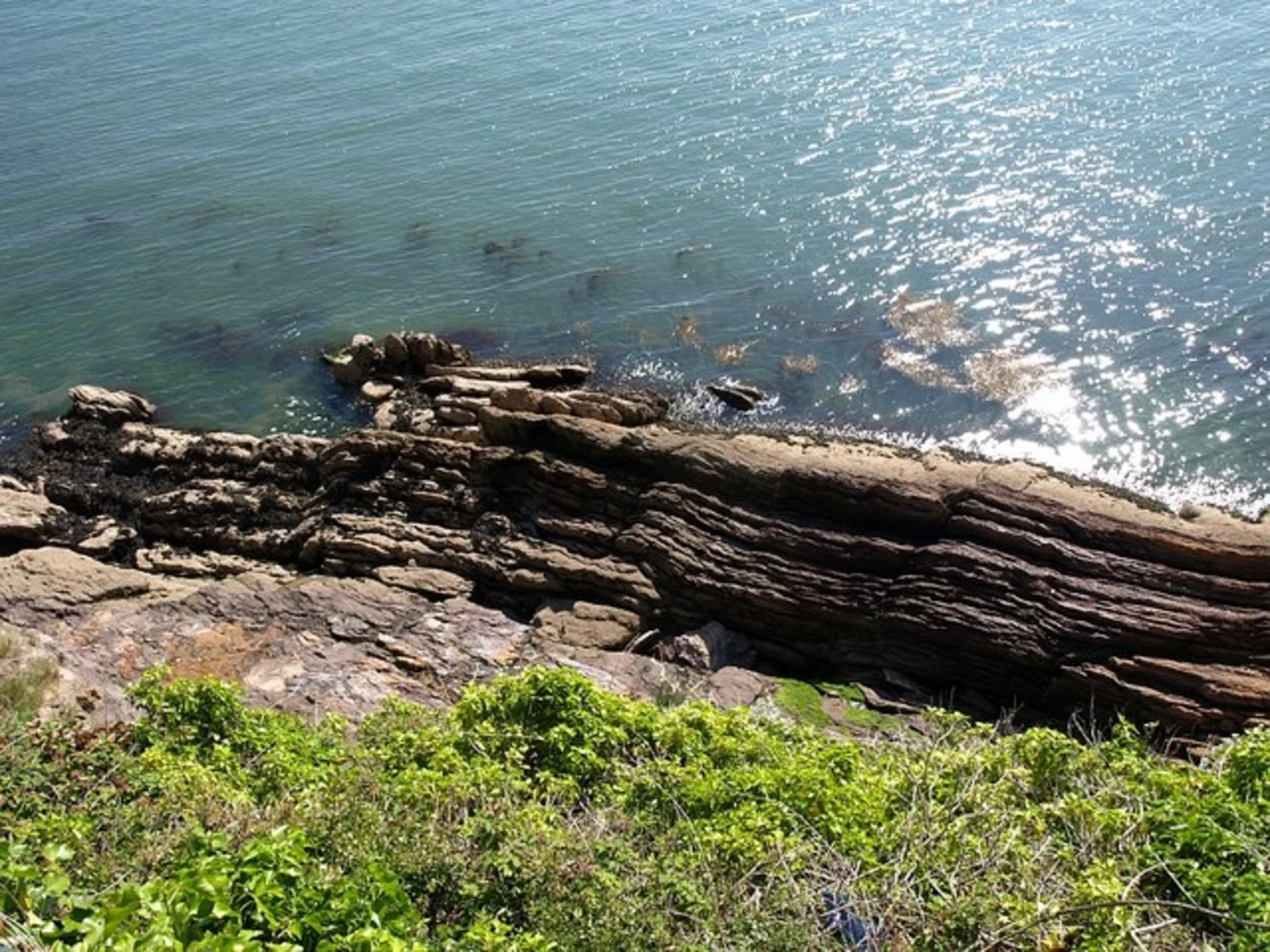 An image depicting the trail Hope's Nose Point Walk and its surrounding area.