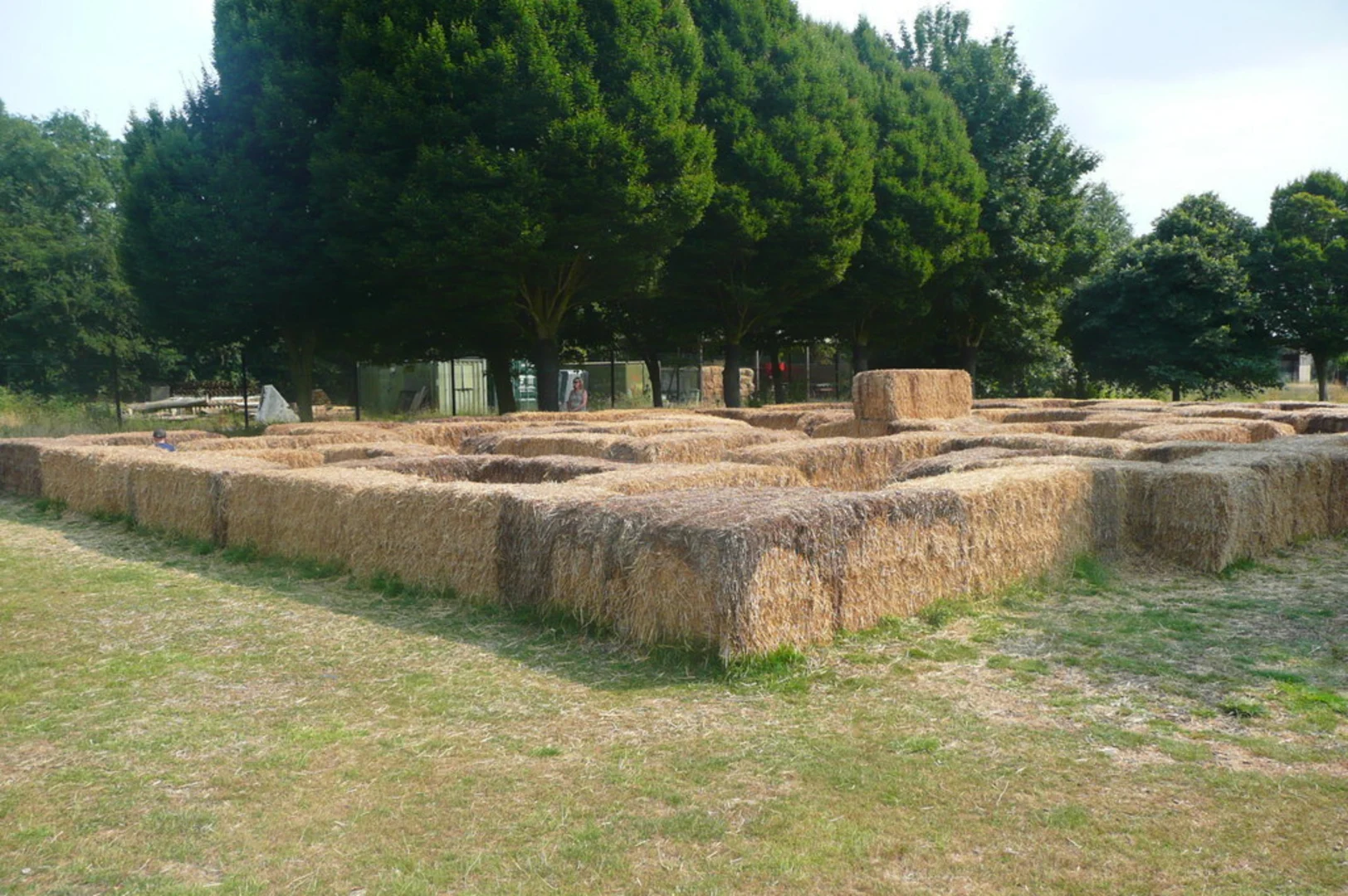 An image depicting the trail Lotherton Hall Estate Loop and its surrounding area.