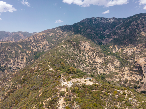 An image depicting the trail Salmon Peak Cutoff via Summit Trail and its surrounding area.