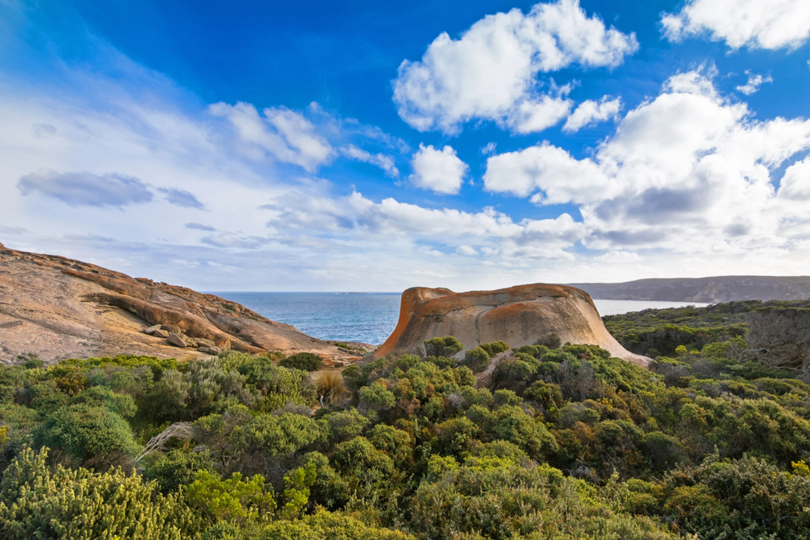 An image depicting the trail Remarkable Rocks Walk and its surrounding area.