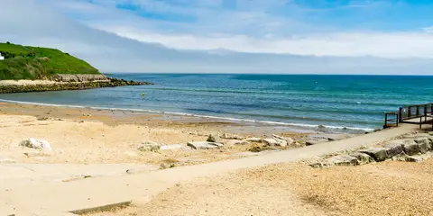An image depicting the trail Tyneham Village and Flower's Barrow Walk and its surrounding area.