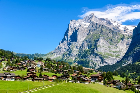 An image depicting the trail Grindelwald- Pfingstegg and its surrounding area.