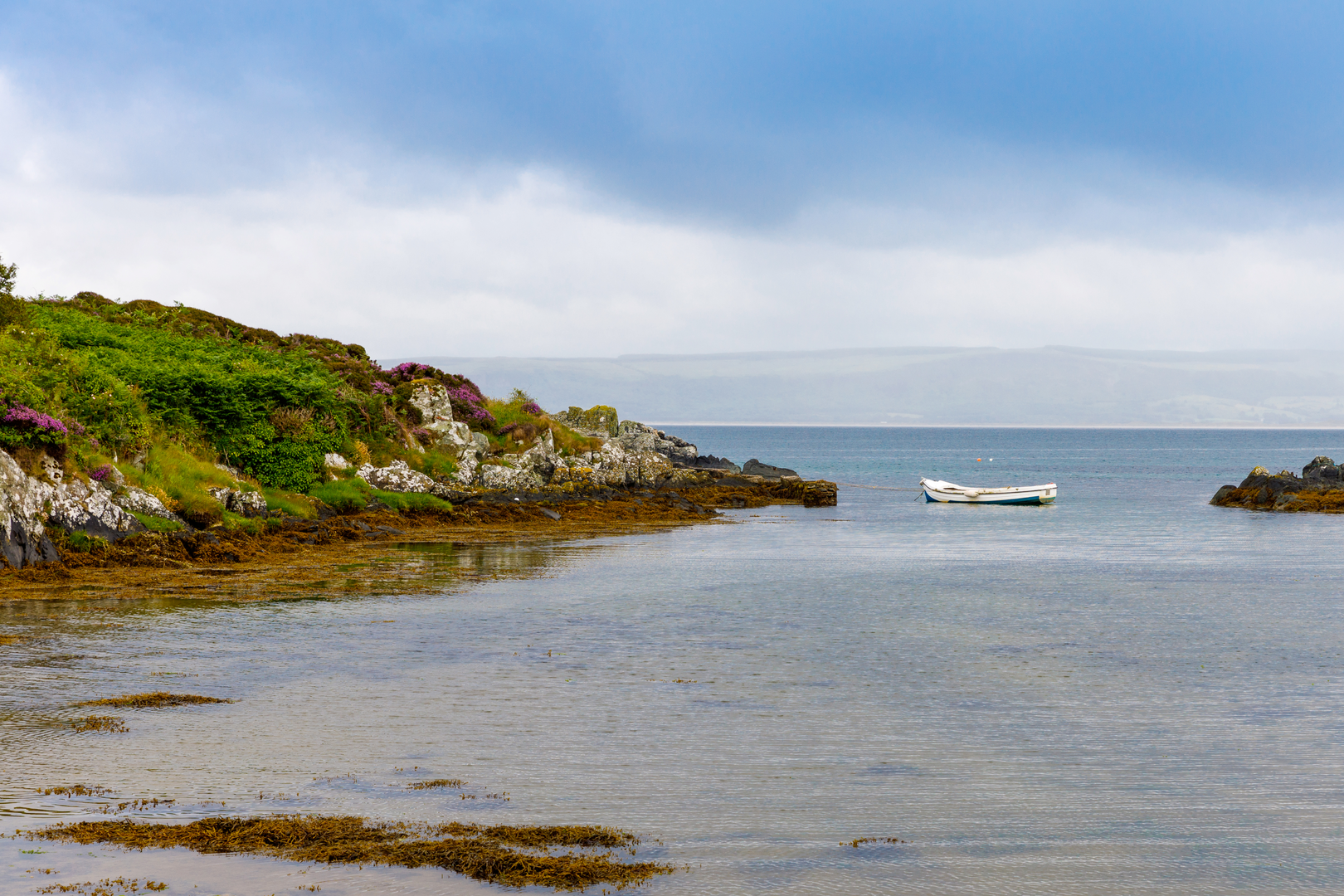 An image depicting the trail Inishowen Head Loop and its surrounding area.