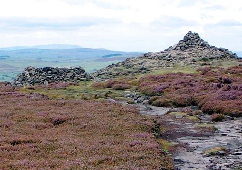 An image depicting the trail Beamsley Beacon Loop and its surrounding area.