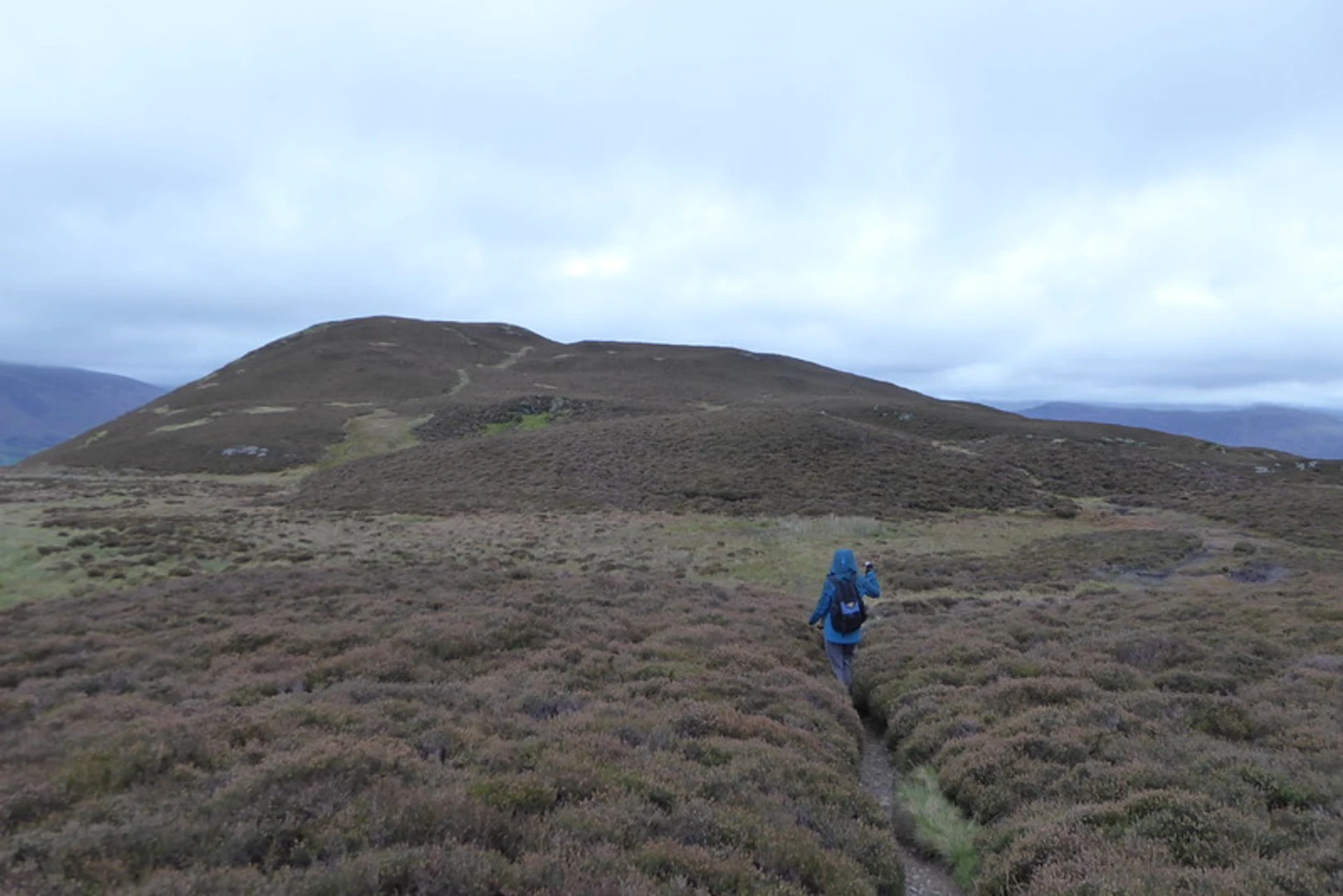 An image depicting the trail Barrow, Stile End and Outerside Walk and its surrounding area.