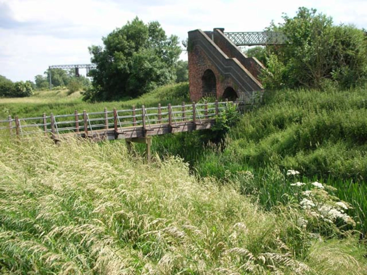 An image depicting the trail Burton Latimer Circular Path and its surrounding area.