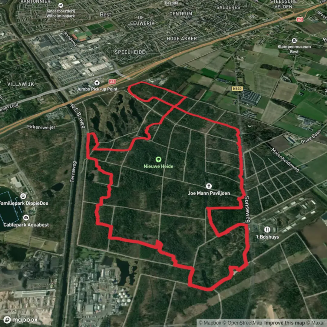 An image depicting the trail Nieuwe Heide, Openluchttheater and Langven Loop and its surrounding area.