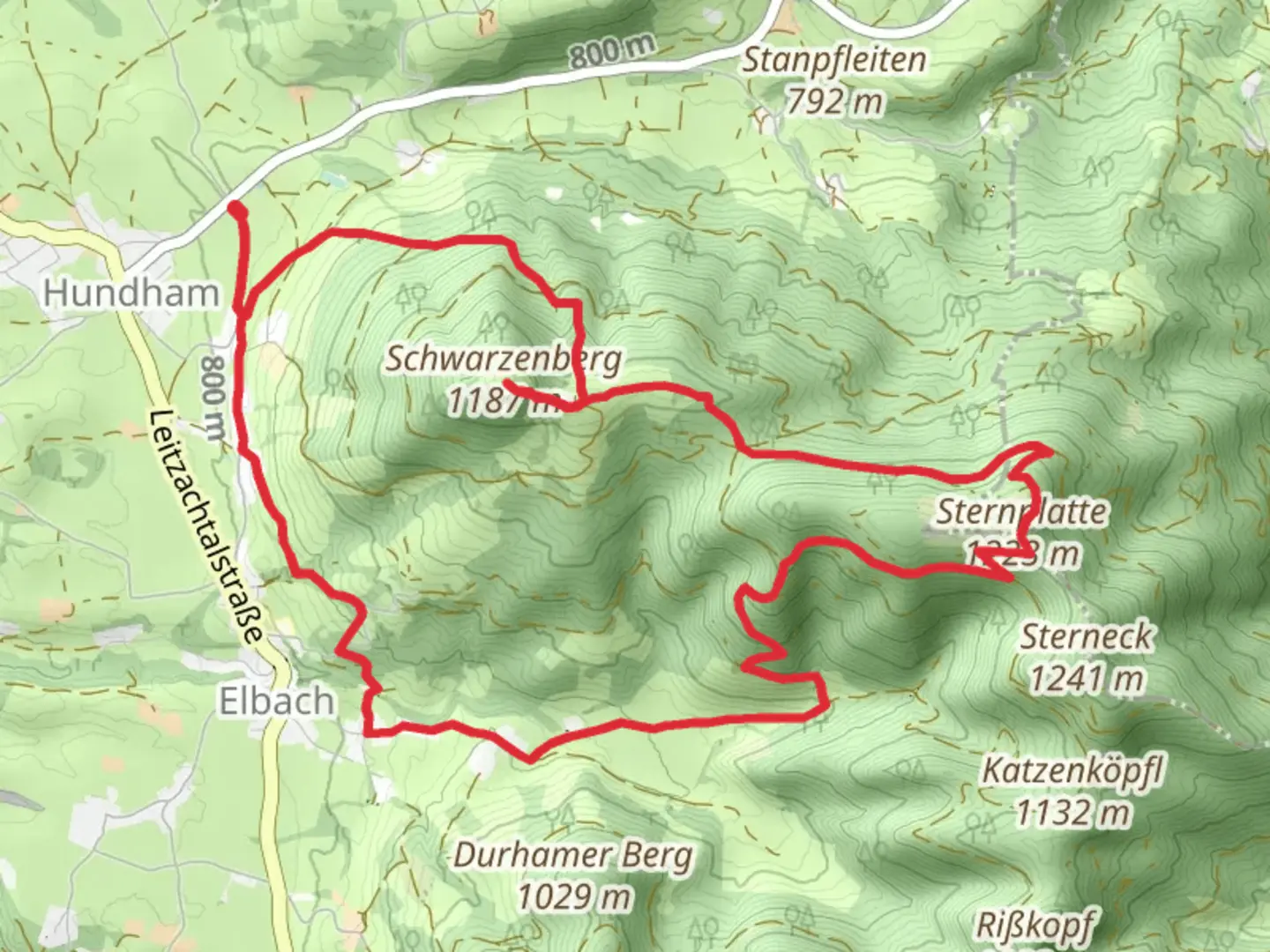An image depicting the trail Sternplatte and Schwarzenberg via Wanderweg and its surrounding area.
