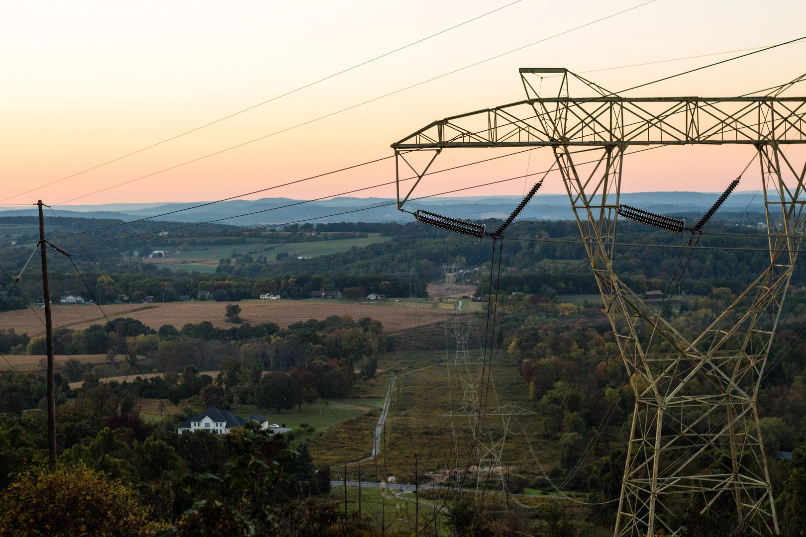 An image depicting the trail Rocky Ridge County Park Loop and its surrounding area.