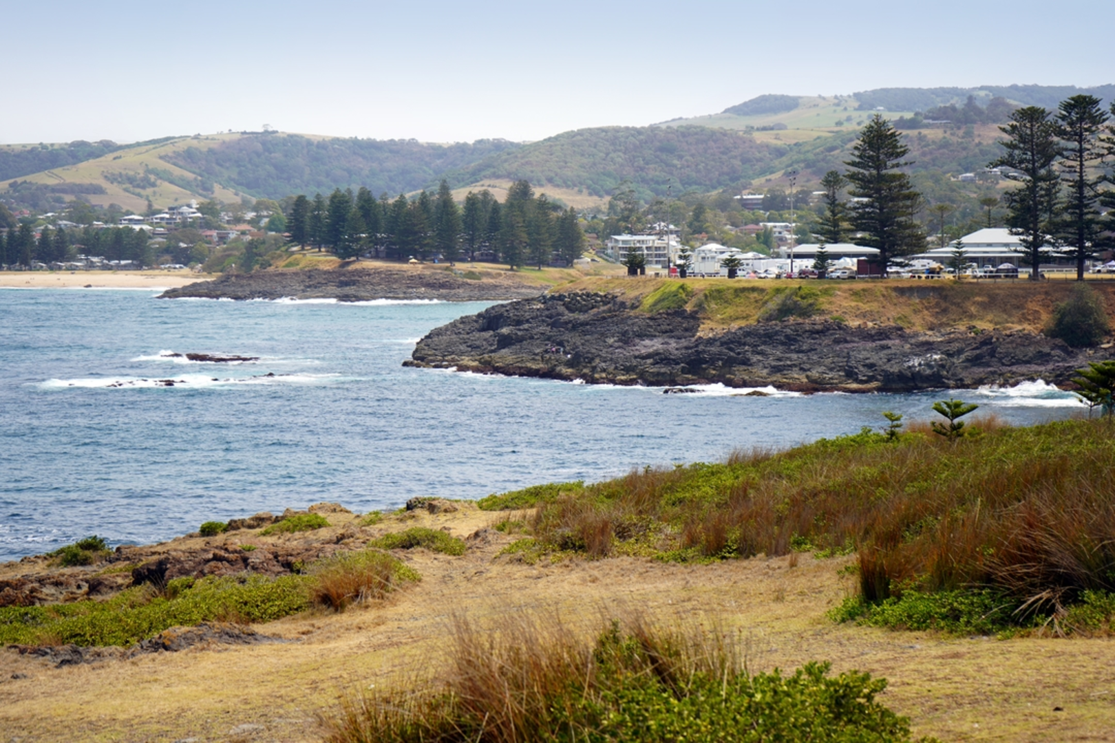 An image depicting the trail Blowhole Beach – Cobbler Hill – Marrano Creek Track and its surrounding area.