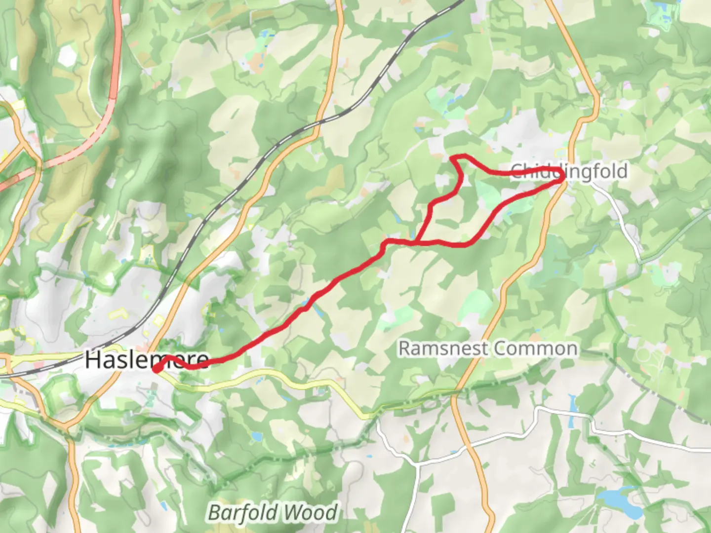 An image depicting the trail Haslemere to Chiddingfold Loop and its surrounding area.