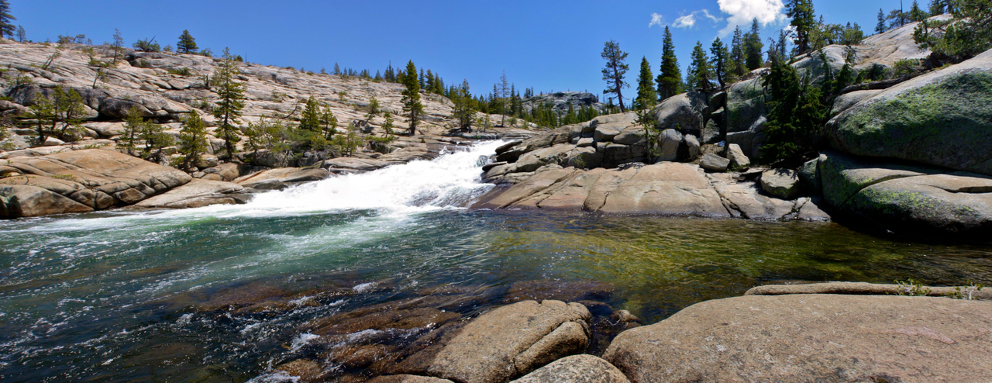 An image depicting the trail Glen Aulin Trail and its surrounding area.