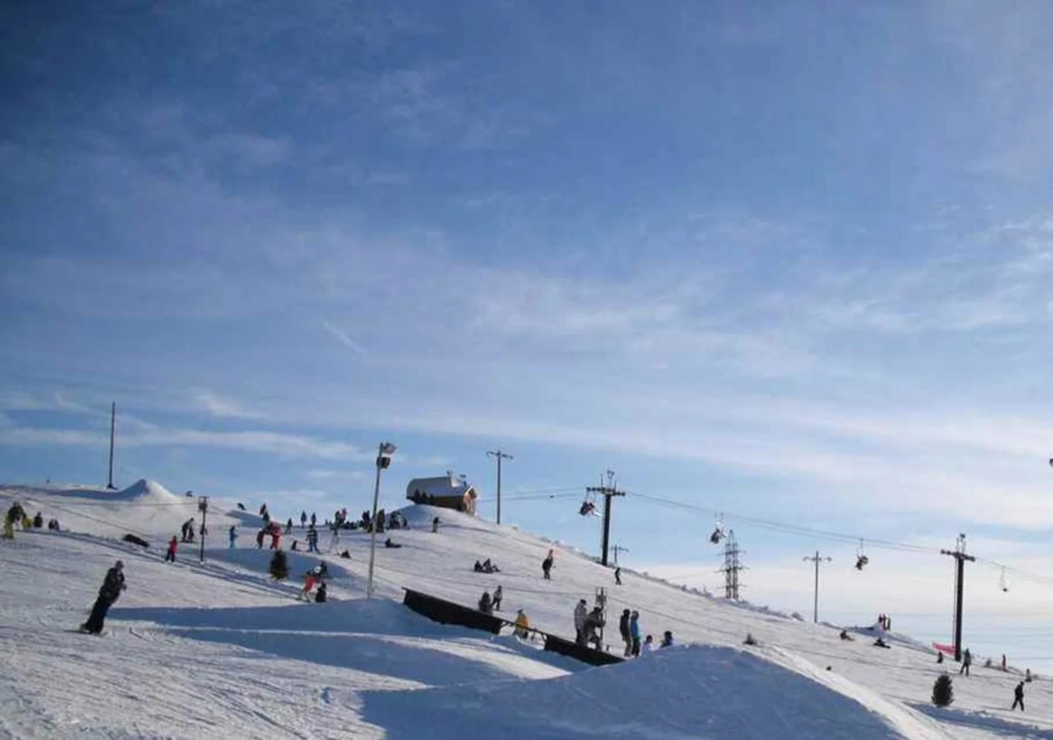 An image depicting the trail Sunningdale to Windsor Walk and its surrounding area.