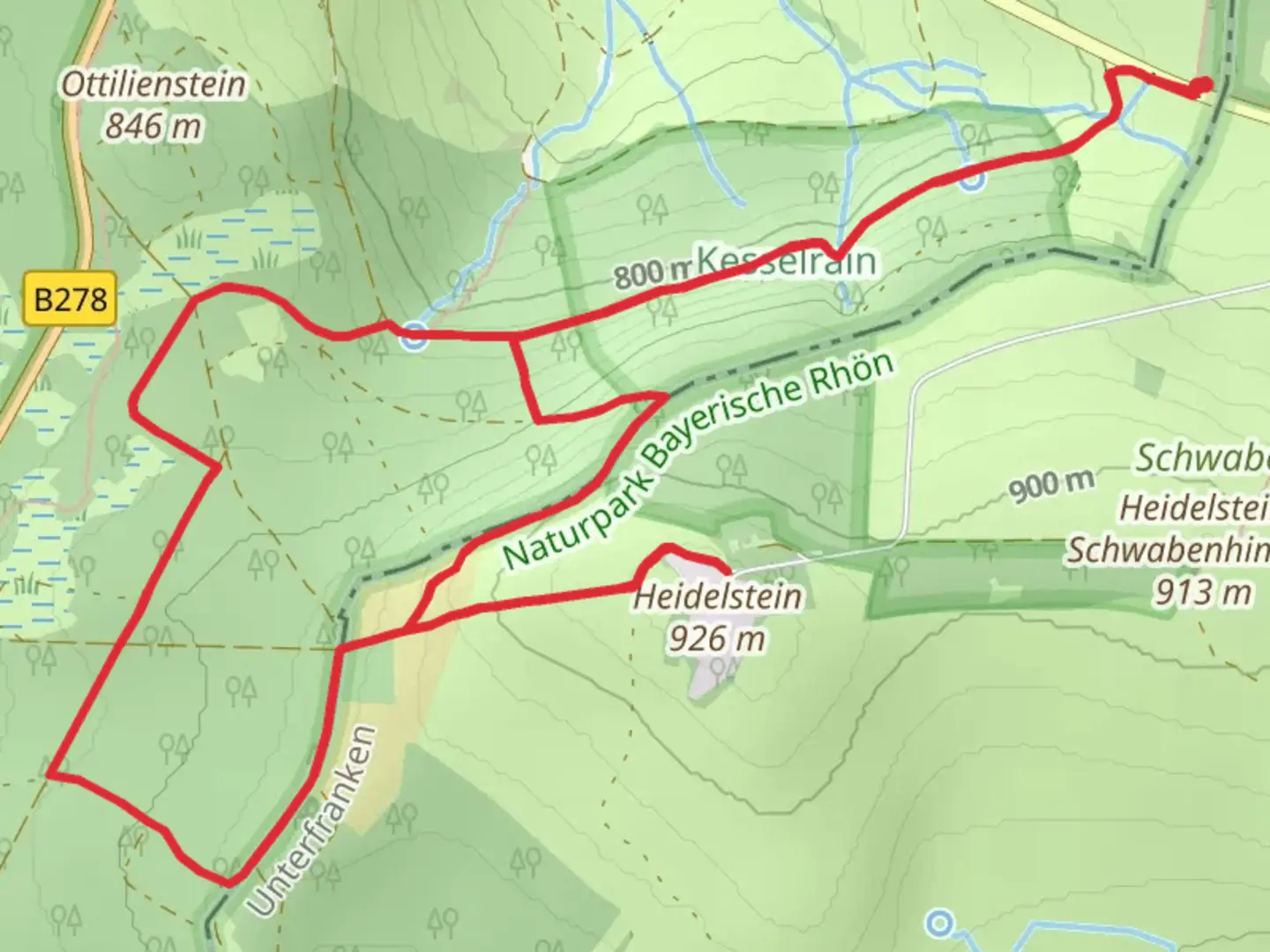 An image depicting the trail Heidelstein via Extratour Rotes Moor and Blaue Loipe and its surrounding area.
