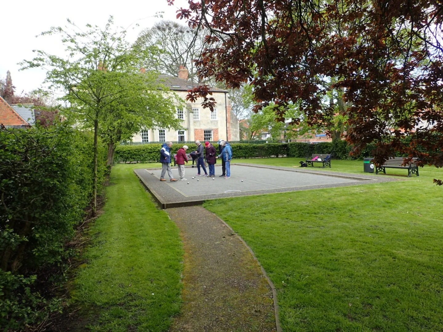 An image depicting the trail Howden Loop and its surrounding area.
