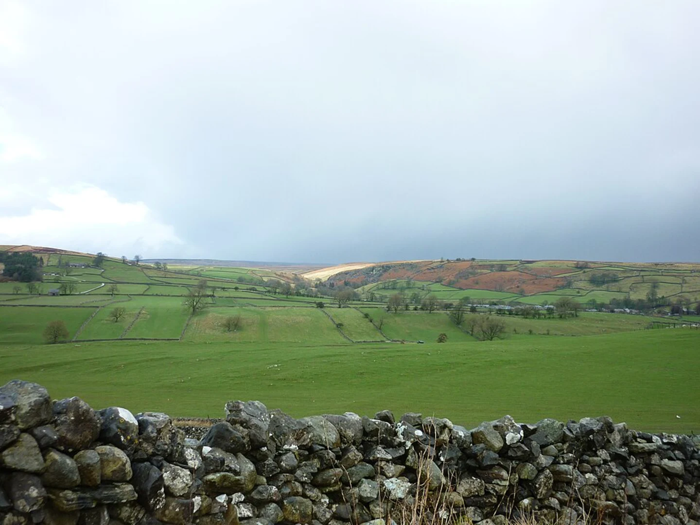 An image depicting the trail Burnshall and High Skyreholme Loop via Springside Wood and its surrounding area.