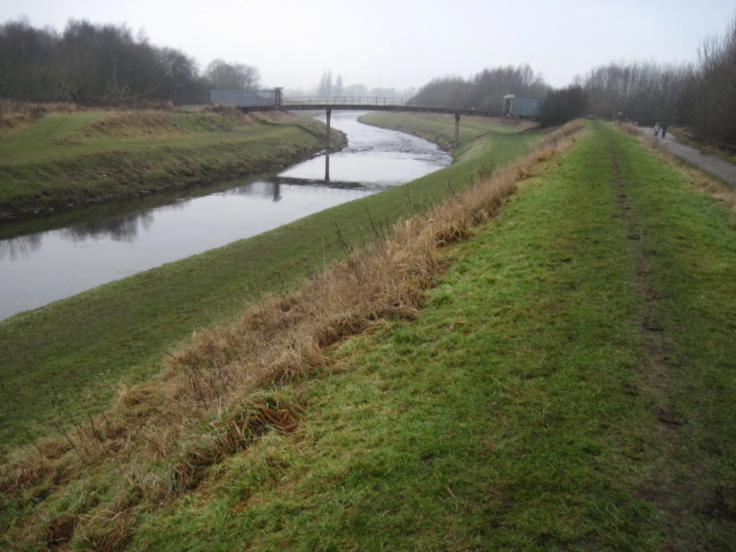 An image depicting the trail Chorlton Water Park and Jackson's Bridge Walk and its surrounding area.