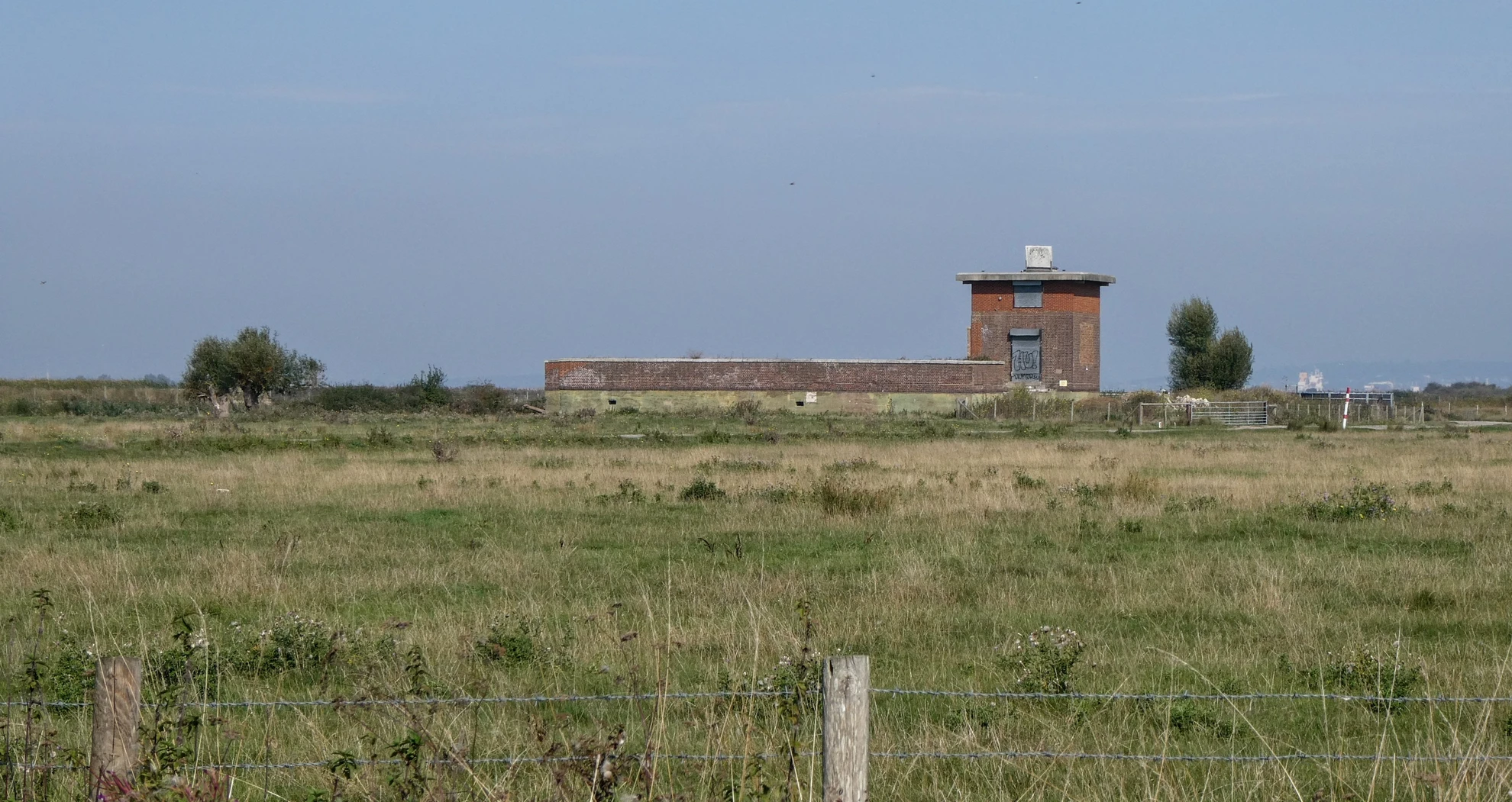 An image depicting the trail Saxon Shore Way - Cliffe to Strood and its surrounding area.