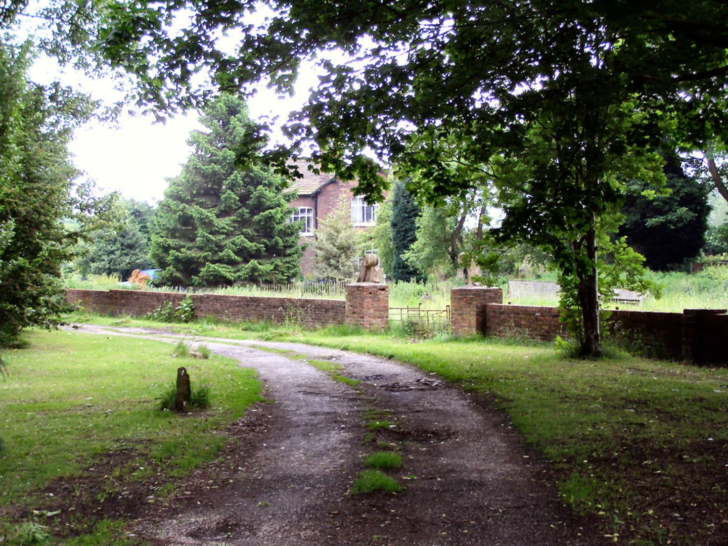 An image depicting the trail Stockport and Compstall Loop and its surrounding area.