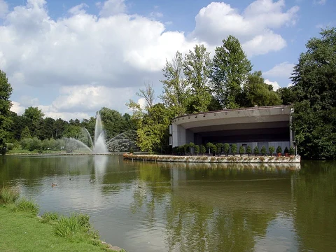 Turmschanzenstraße to Messegelände via Angersee