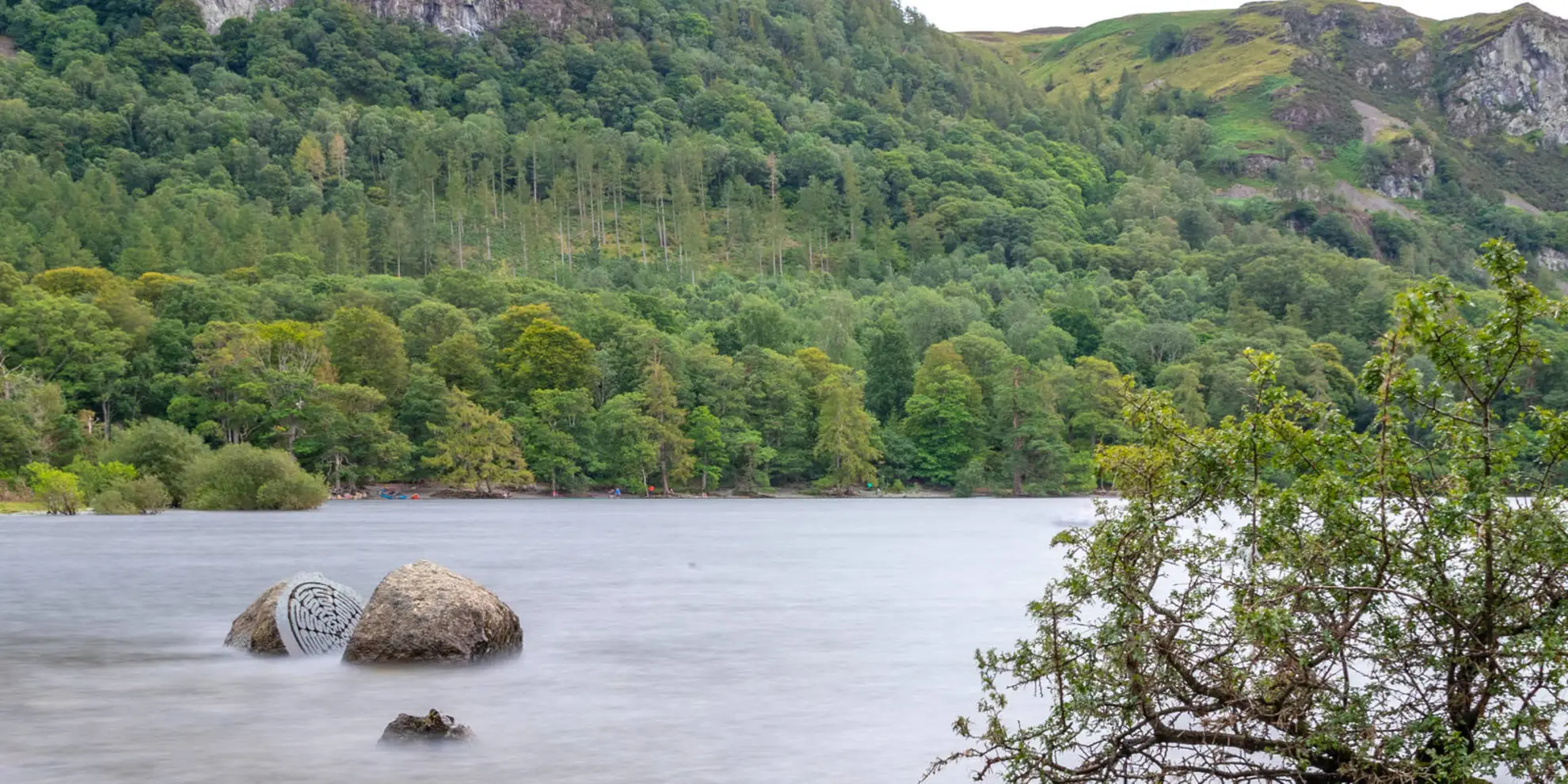 An image depicting the trail Keswick to Calfclose Bay Circular Walk and its surrounding area.