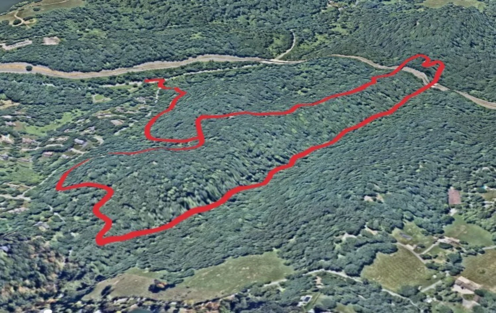 An image depicting the trail Thirteen Bridges Loop Trail and its surrounding area.