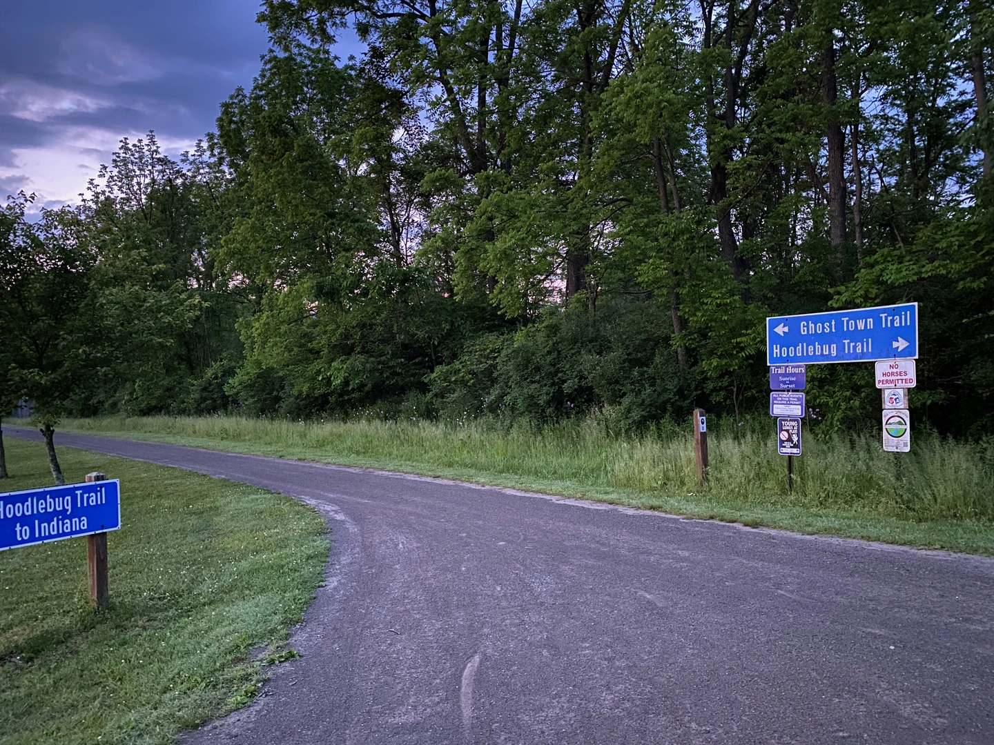 An image depicting the trail Saylor Park via Hoodlebug Trail and its surrounding area.