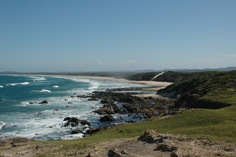 An image depicting the trail Brooms Head to Illaroo Track and its surrounding area.