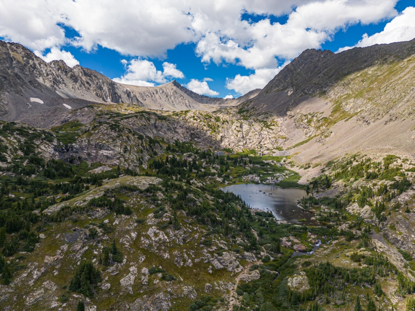 An image depicting the trail Spruce Creek Trail to Mohawk Lake and Continental Falls and its surrounding area.