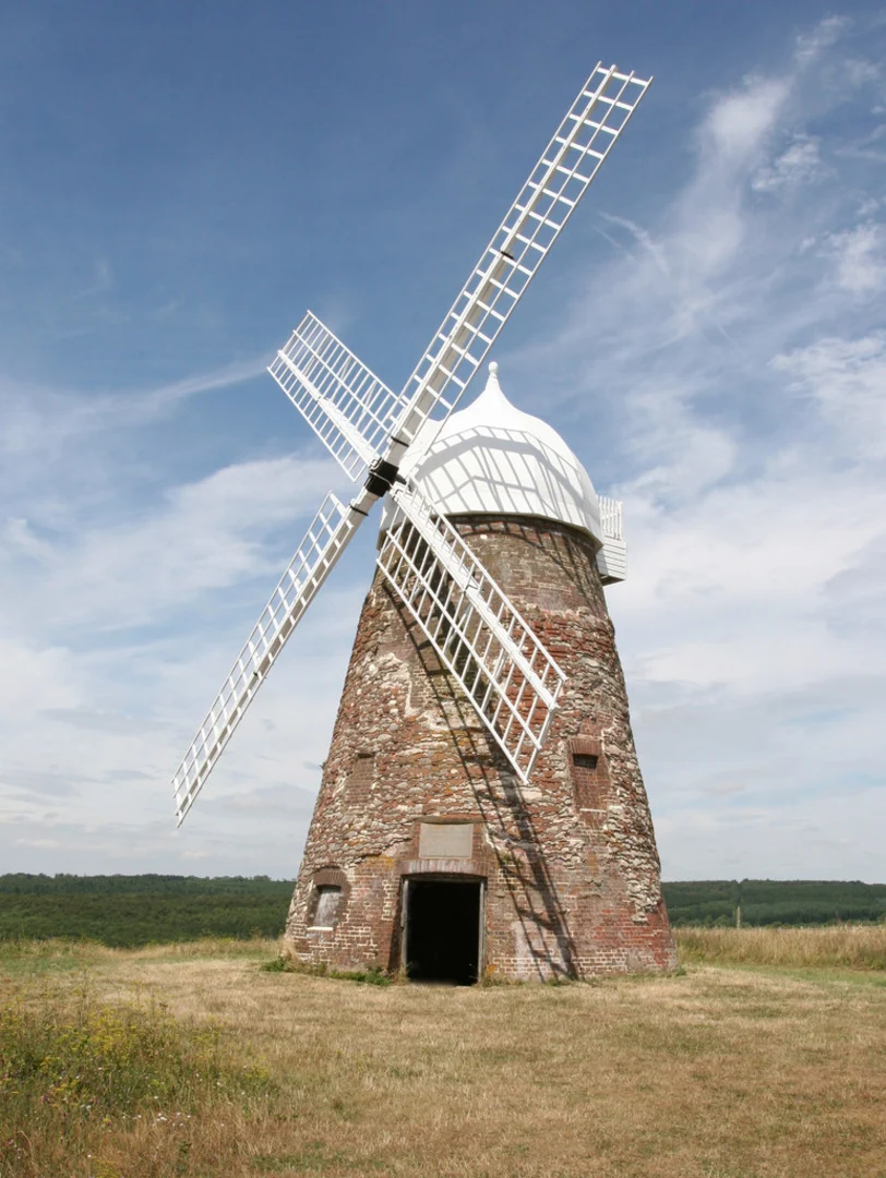 An image depicting the trail Halnaker Mill Walk and its surrounding area.