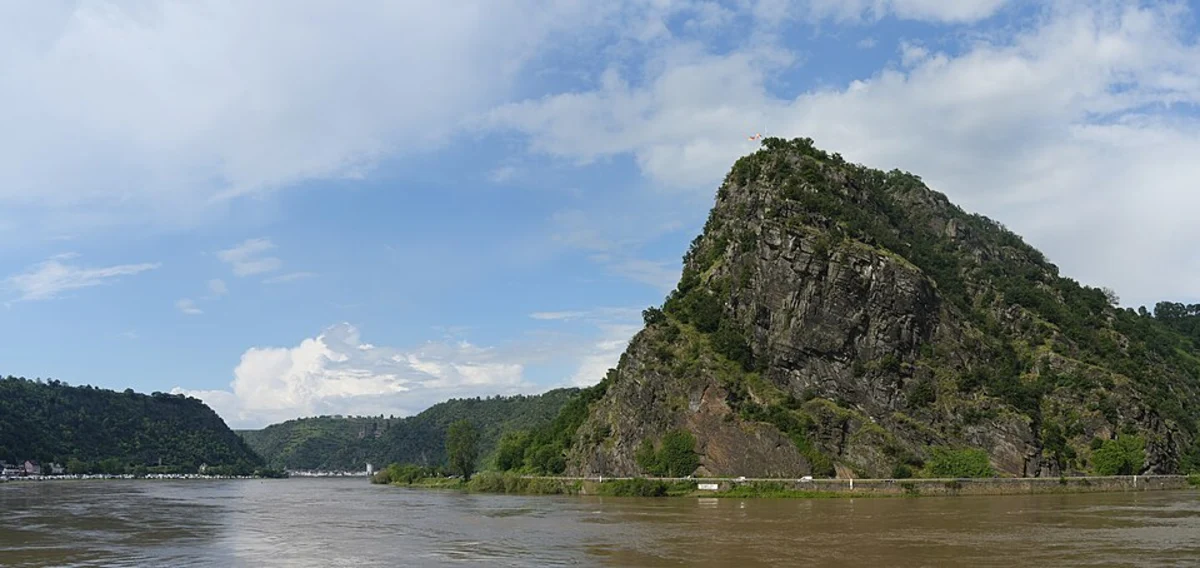 Rhine and Loreley via Rheinsteig