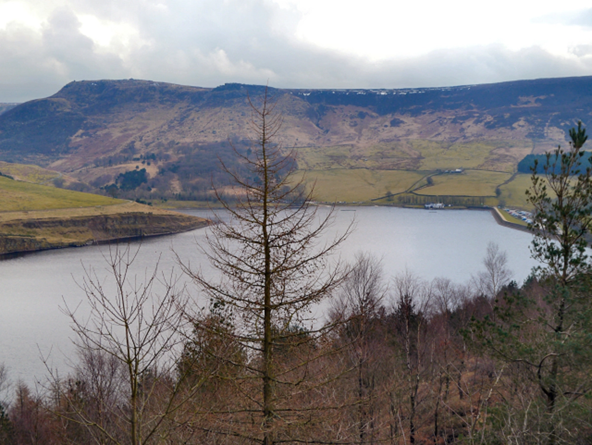 Dove Stone Reservoir Loop