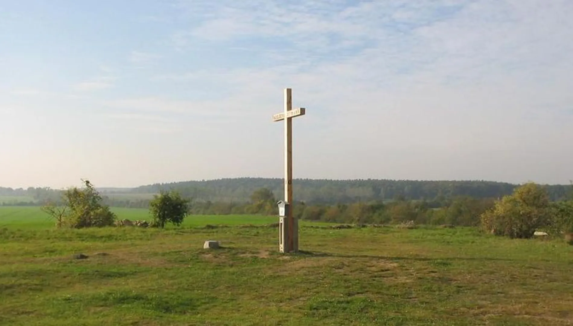 An image depicting the trail Kunstwanderweg Nord and Sued Route and its surrounding area.
