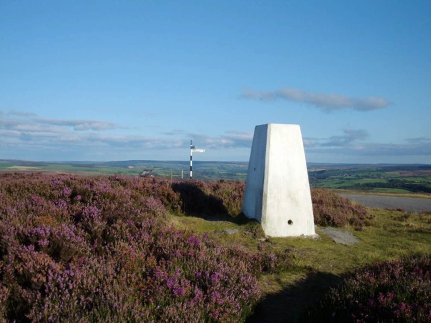 An image depicting the trail Danby Beacon and its surrounding area.