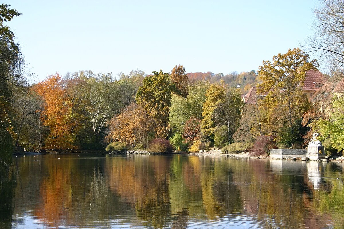 Anlagensee and Inselsee via Vom Schloss zum Schloessle