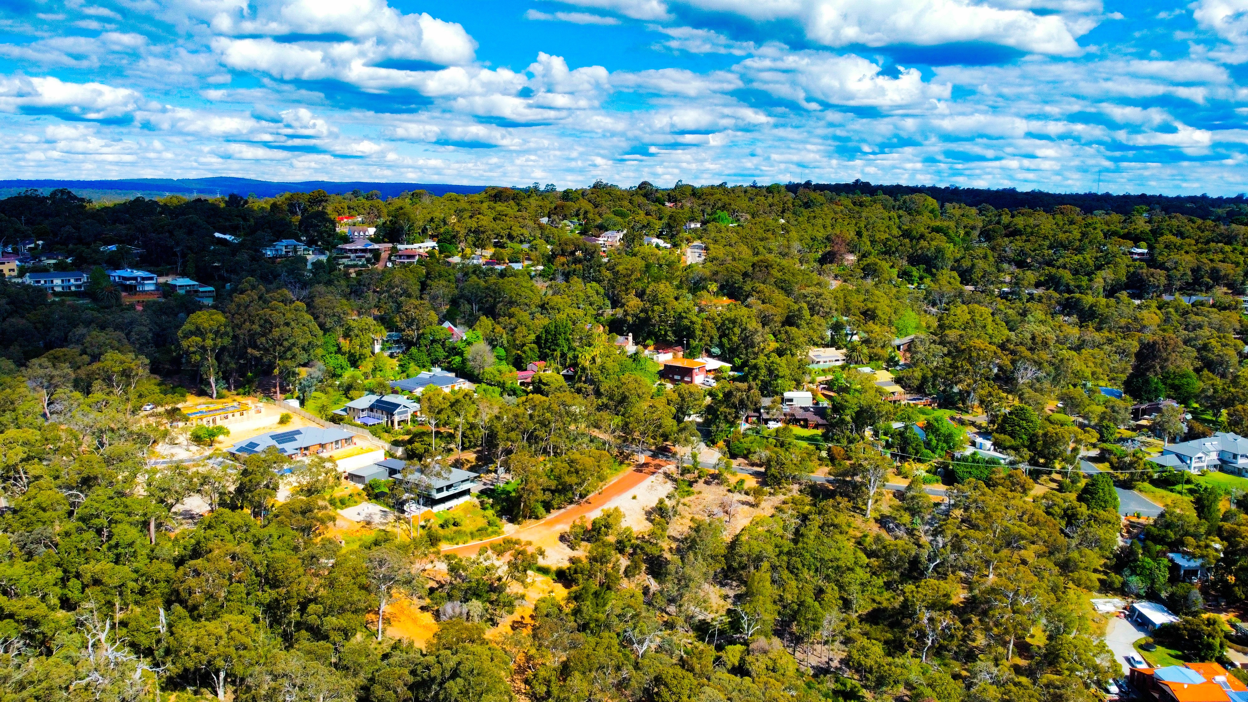 An image depicting the trail Gooseberry Hill National Park and its surrounding area.