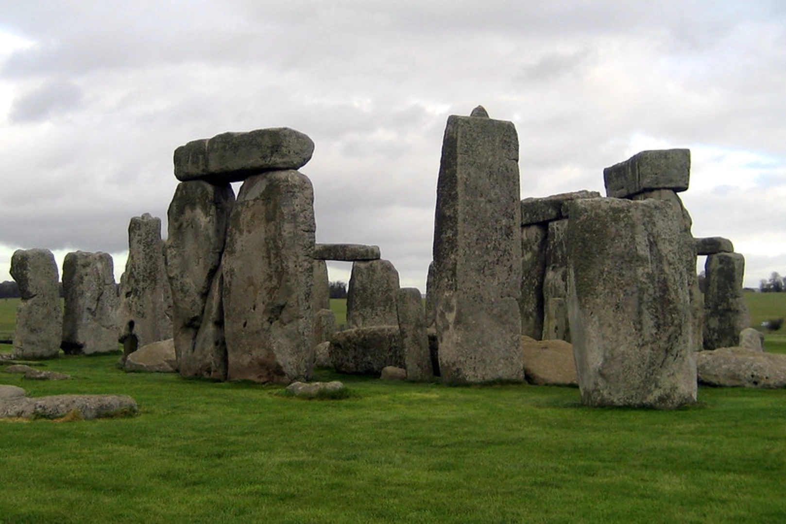 An image depicting the trail Stonehenge Loop from Druids Lodge and its surrounding area.