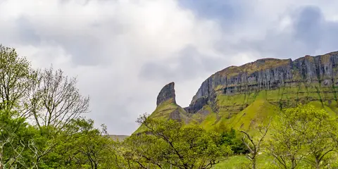 An image depicting the trail Eagles Rock Trail and its surrounding area.